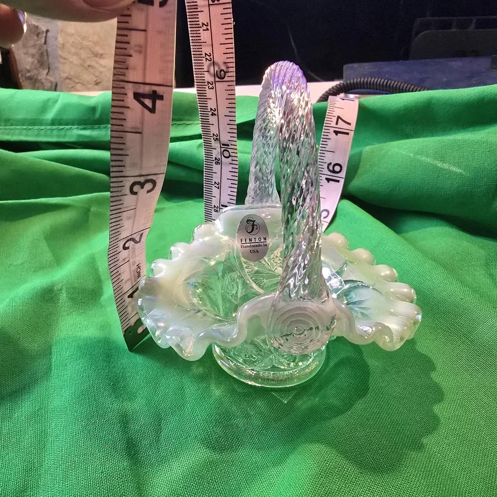 Vintage Fenton‎ Collectable hand blown glass Basket